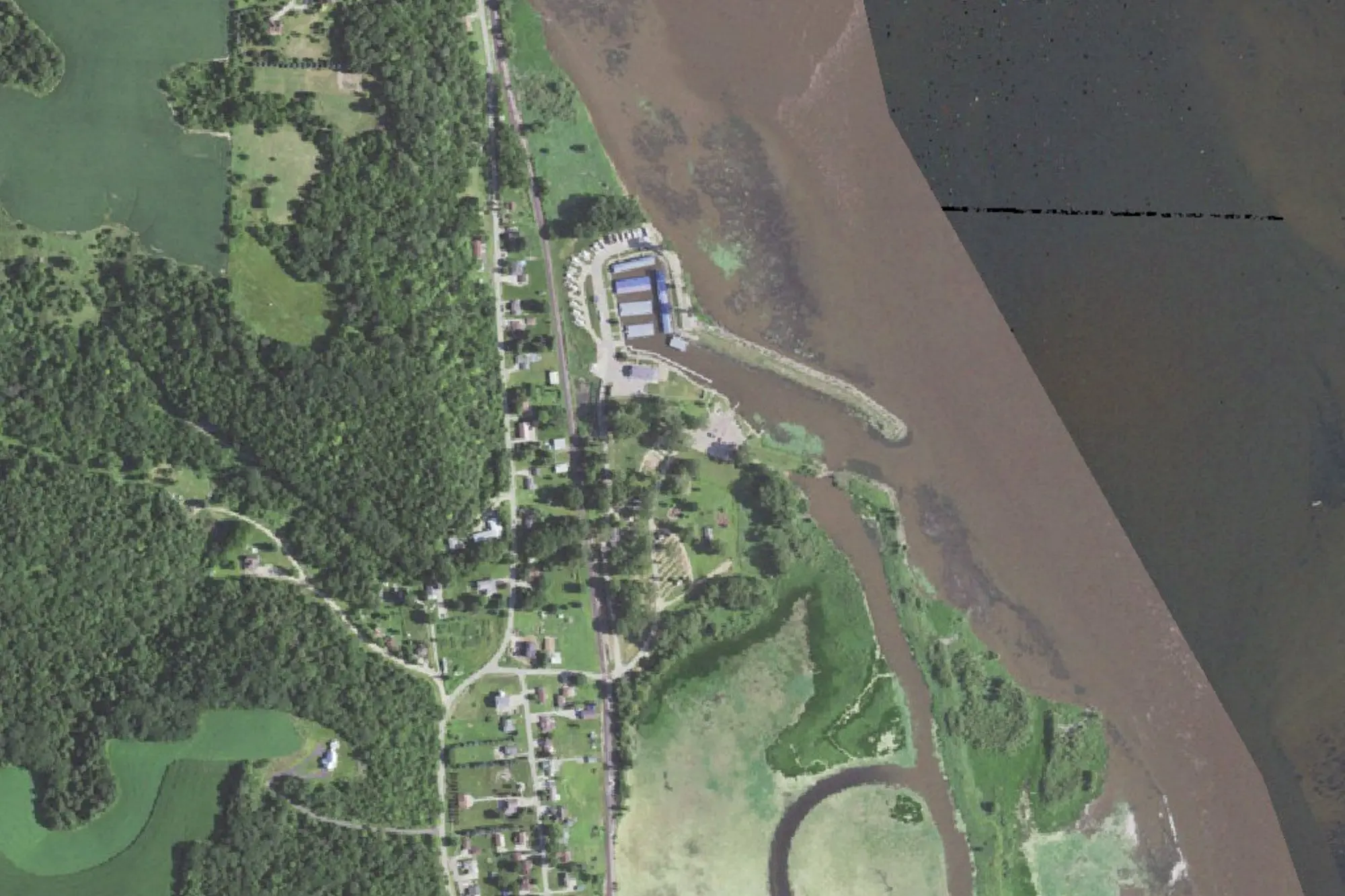 Aerial view of Mud Lake Park