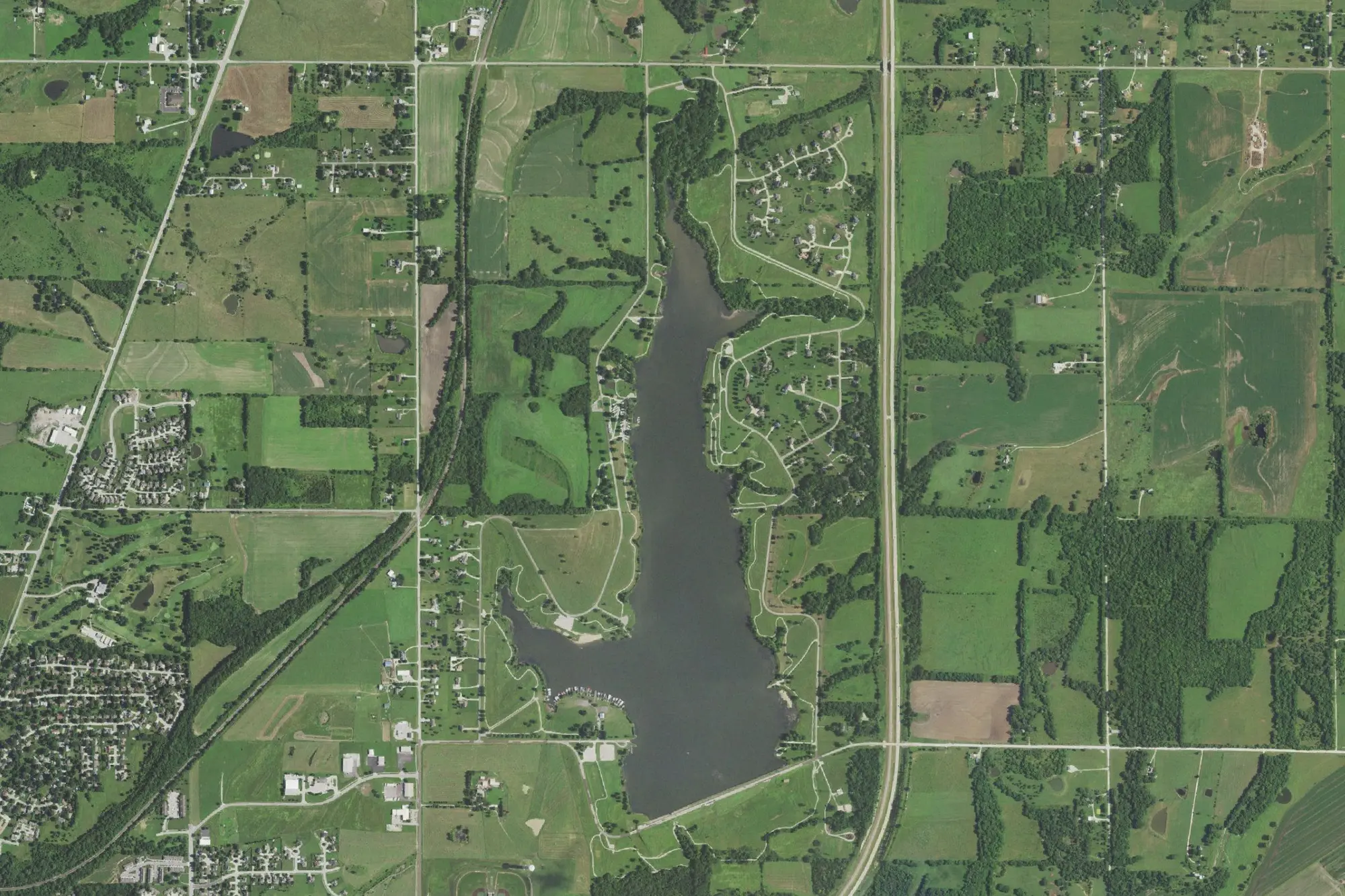 Aerial view of Lake Miola Park