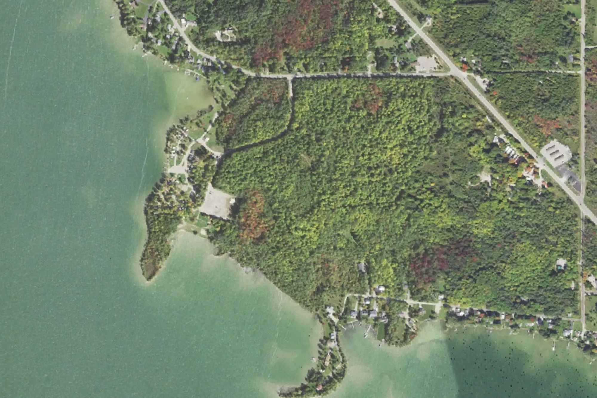 Aerial view of Long Lake Park